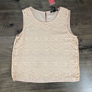 Laced tank top.
